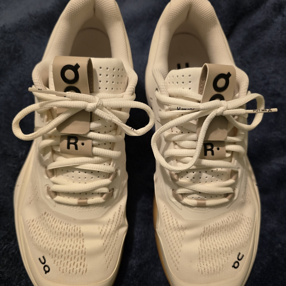On The Roger Mens Tennis Shoes